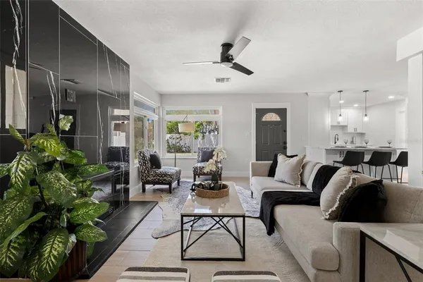 $874,900 | 109 13th Street, Belleair Beach, FL 33786