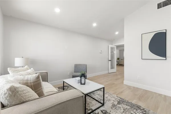 $874,900 | 109 13th Street, Belleair Beach, FL 33786