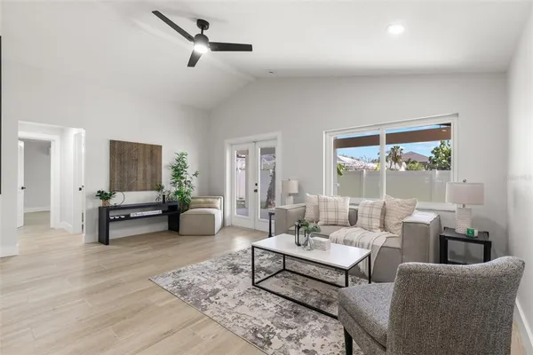 $874,900 | 109 13th Street, Belleair Beach, FL 33786