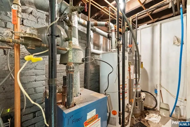 $650,000 | 424 Summer Avenue, Newark, NJ 07104