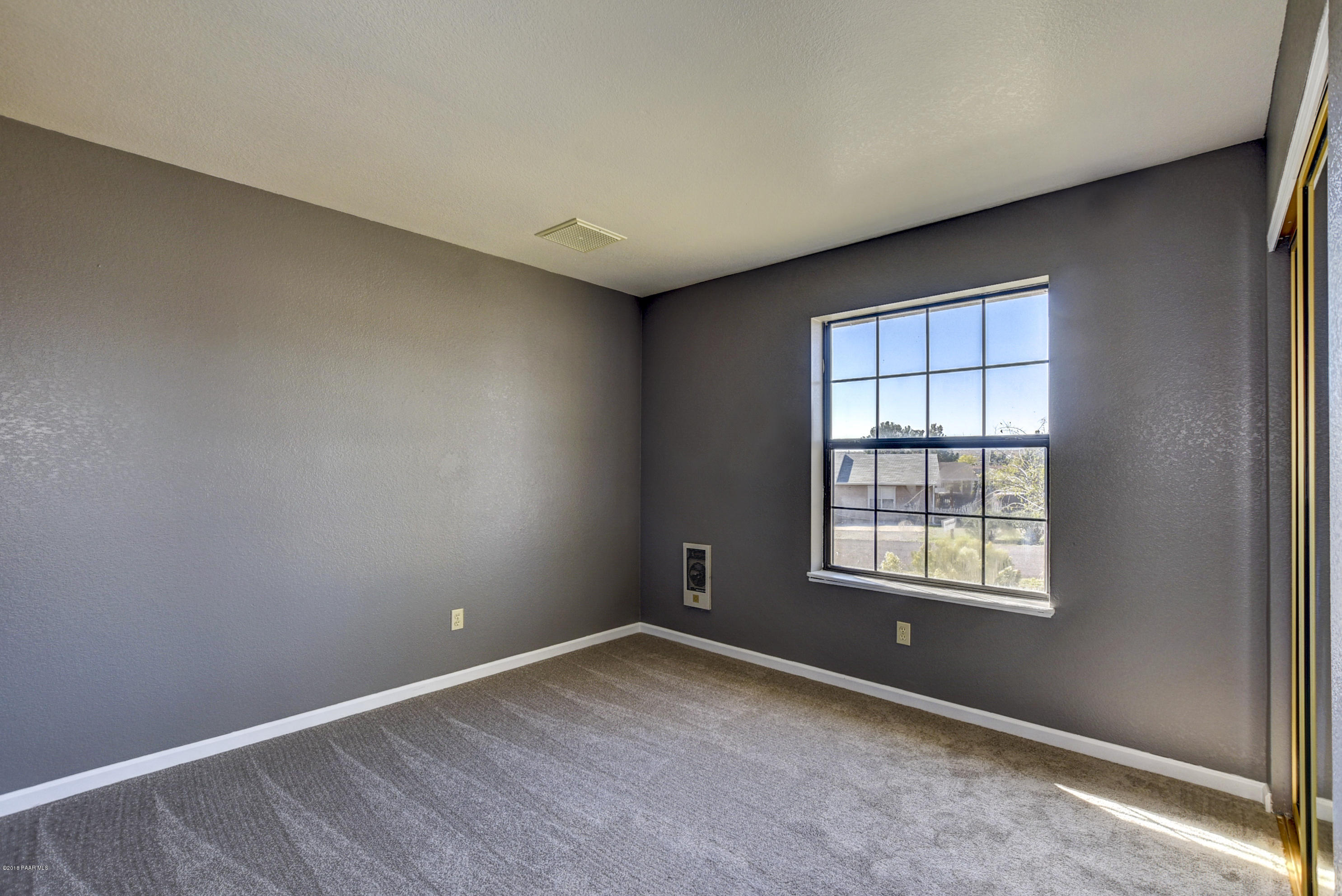 17540 East Jackrabbit Road Mayer, AZ 86333 - Photo 18 of 25 Guest Bedroom 2