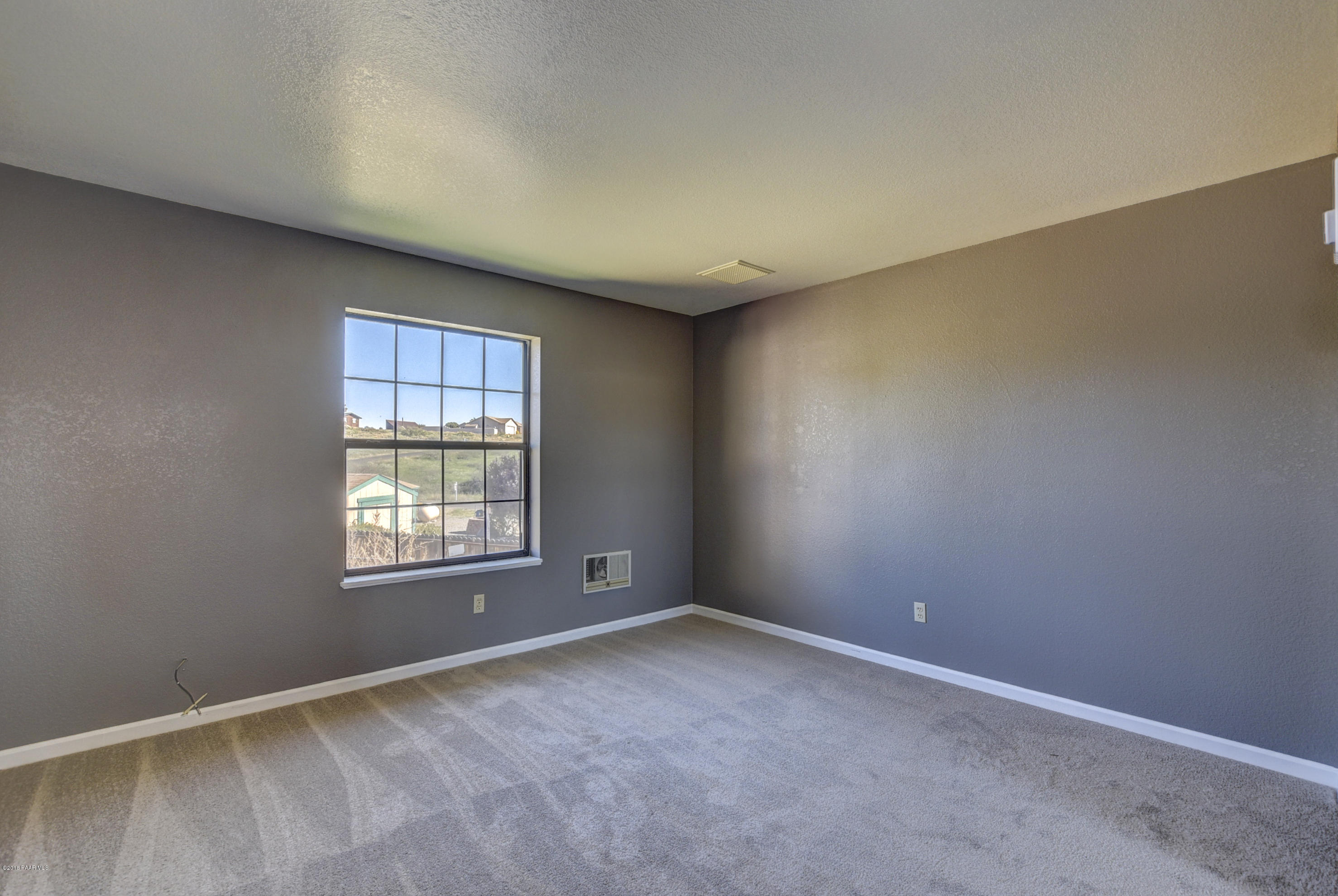 17540 East Jackrabbit Road Mayer, AZ 86333 - Photo 19 of 25 Guest Bedroom 3