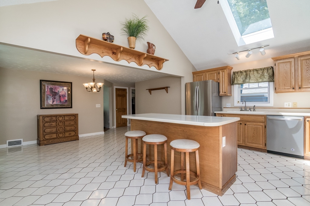 1466-1468 Page Boulevard Springfield, MA 01104 - Photo 5 of 42