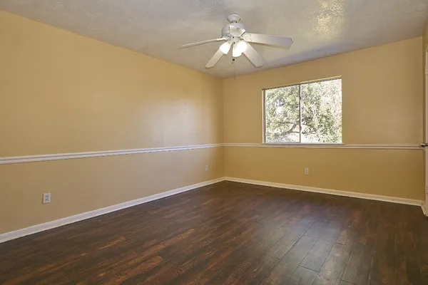 $2,000 | 219 Fort Sumter Court, Richmond, TX 77469