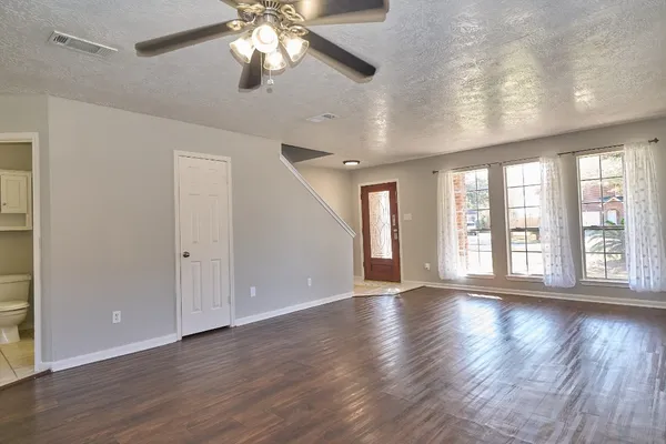 $2,000 | 219 Fort Sumter Court, Richmond, TX 77469