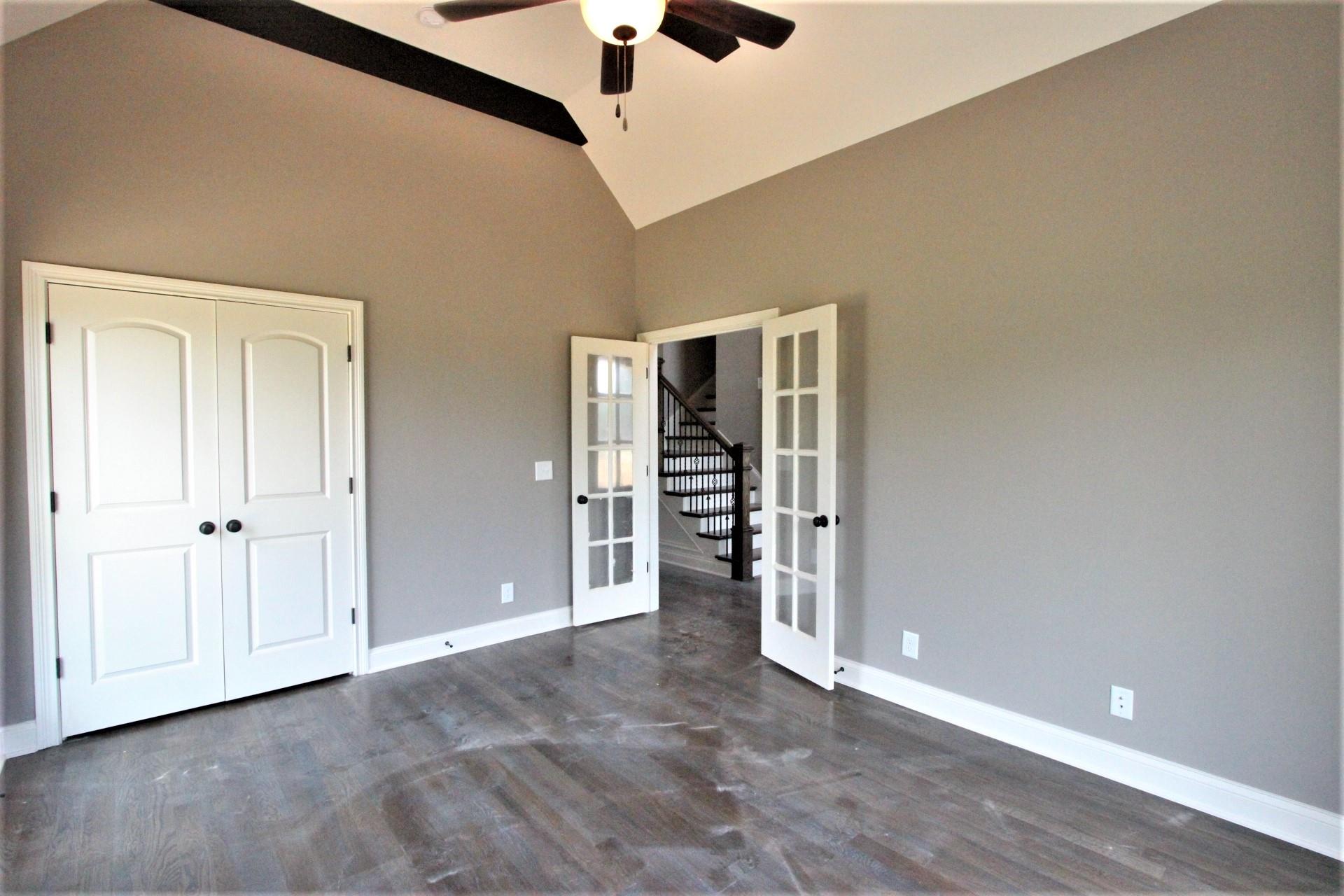 807 Philadelphia Road, Unit 3 Lebanon, TN 37087 - Photo 4 of 23 an empty room with closet and windows