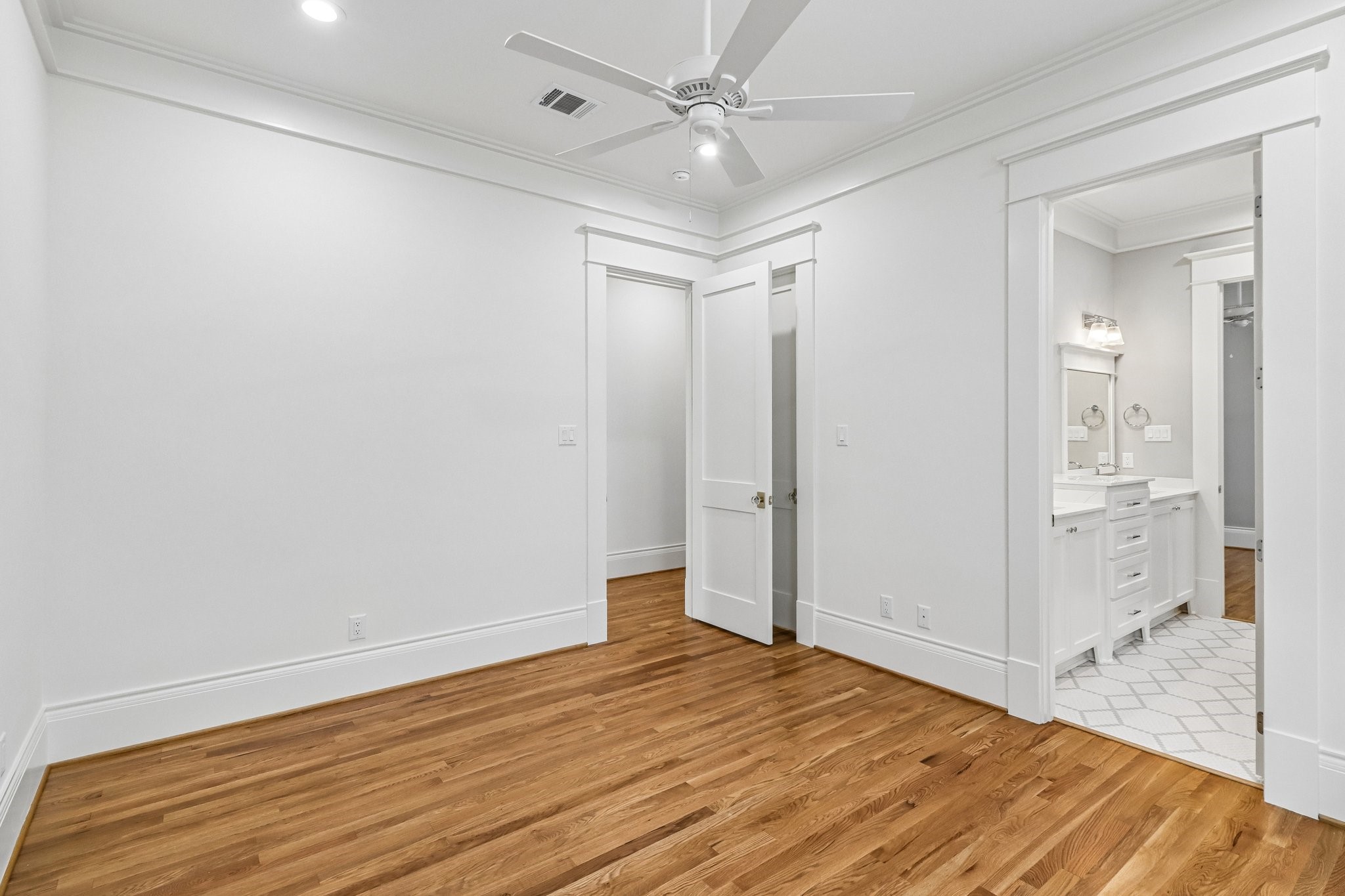 949 Ridge Street Houston, TX 77009 - Photo 34 of 48 Gallery Image 34
