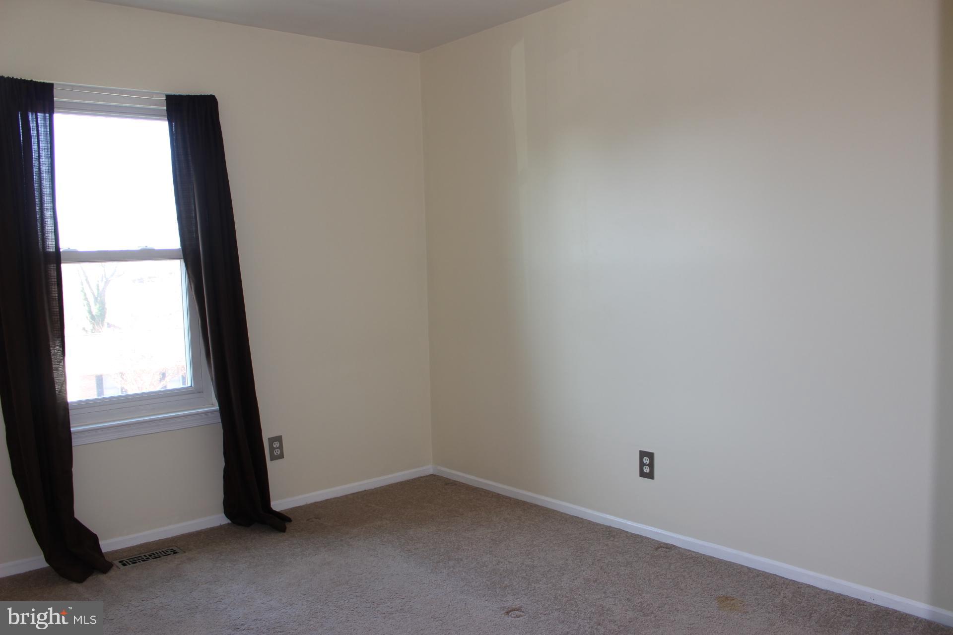 2013 Putnam Road Baltimore, MD 21227 - Photo 18 of 23