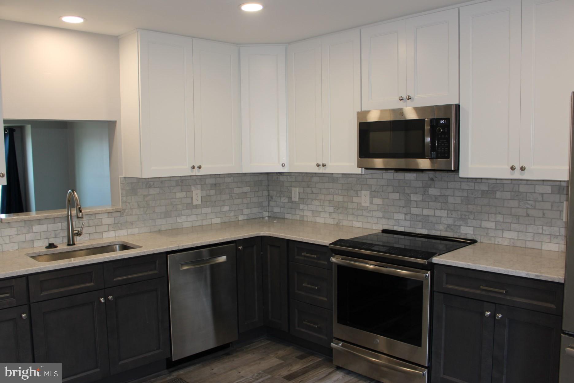 2013 Putnam Road Baltimore, MD 21227 - Photo 7 of 23