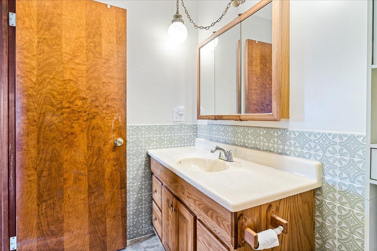 7300 Summit Road Southwest Pataskala, OH 43068 - Photo 22 of 49 17-Bathroom