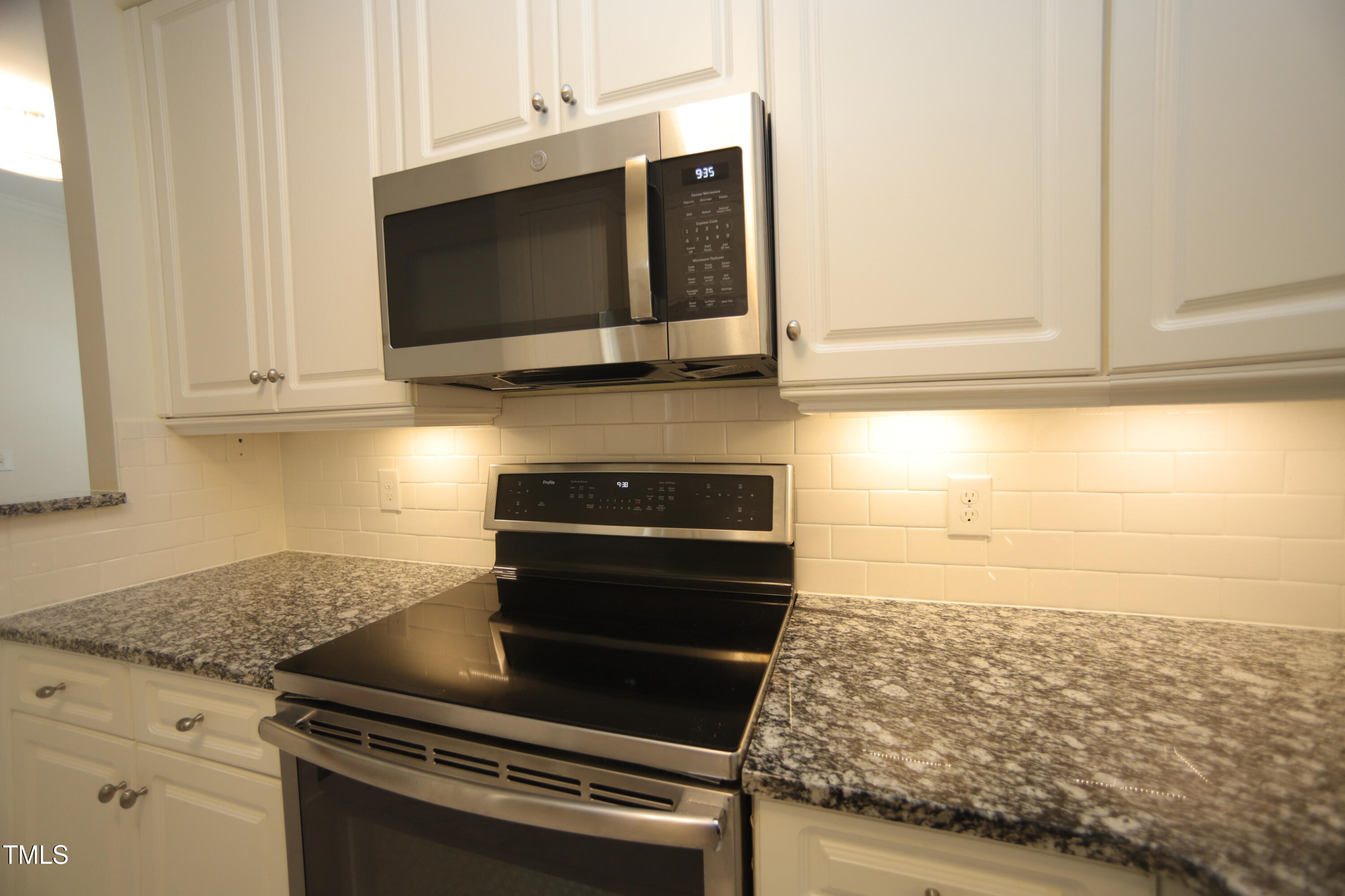 116 Northbrook Drive, Unit 105 Raleigh, NC 27609 - Photo 17 of 38 116 Northbrook Drive Unit 105O
