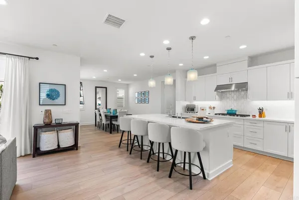 $1,230,000 | 105 South Nevada Avenue, Ventura, CA 93004