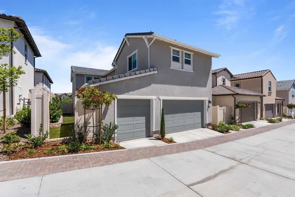 $1,230,000 | 105 South Nevada Avenue, Ventura, CA 93004