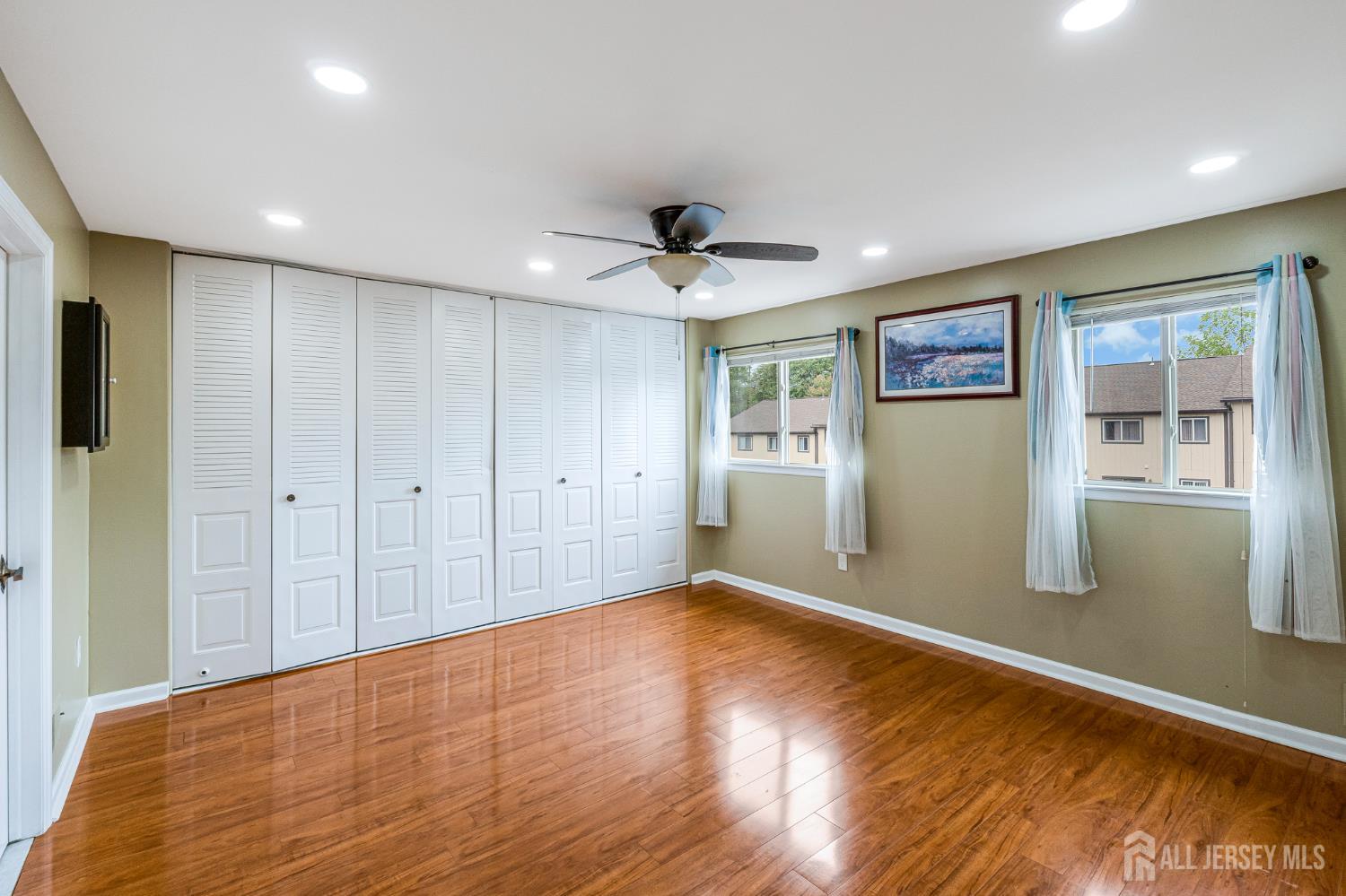 32 Chelsea Way Bridgewater, NJ 08807 - Photo 17 of 47 Gallery Image 17