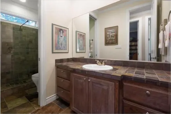 $2,650 | 203 Hi Circle West, Horseshoe Bay, TX 78657