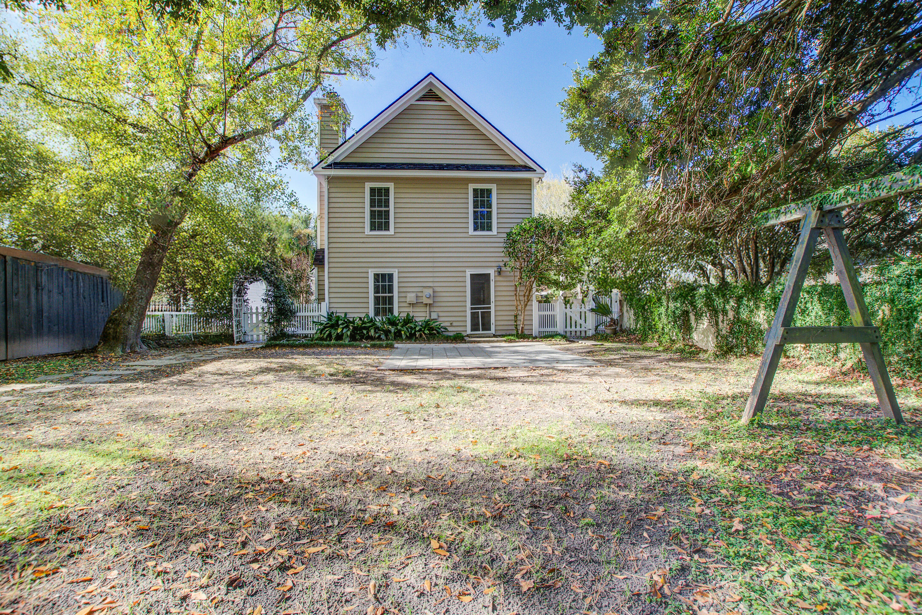 978 Governors Road Mount Pleasant, SC 29464 - Photo 27 of 28 978 (27)