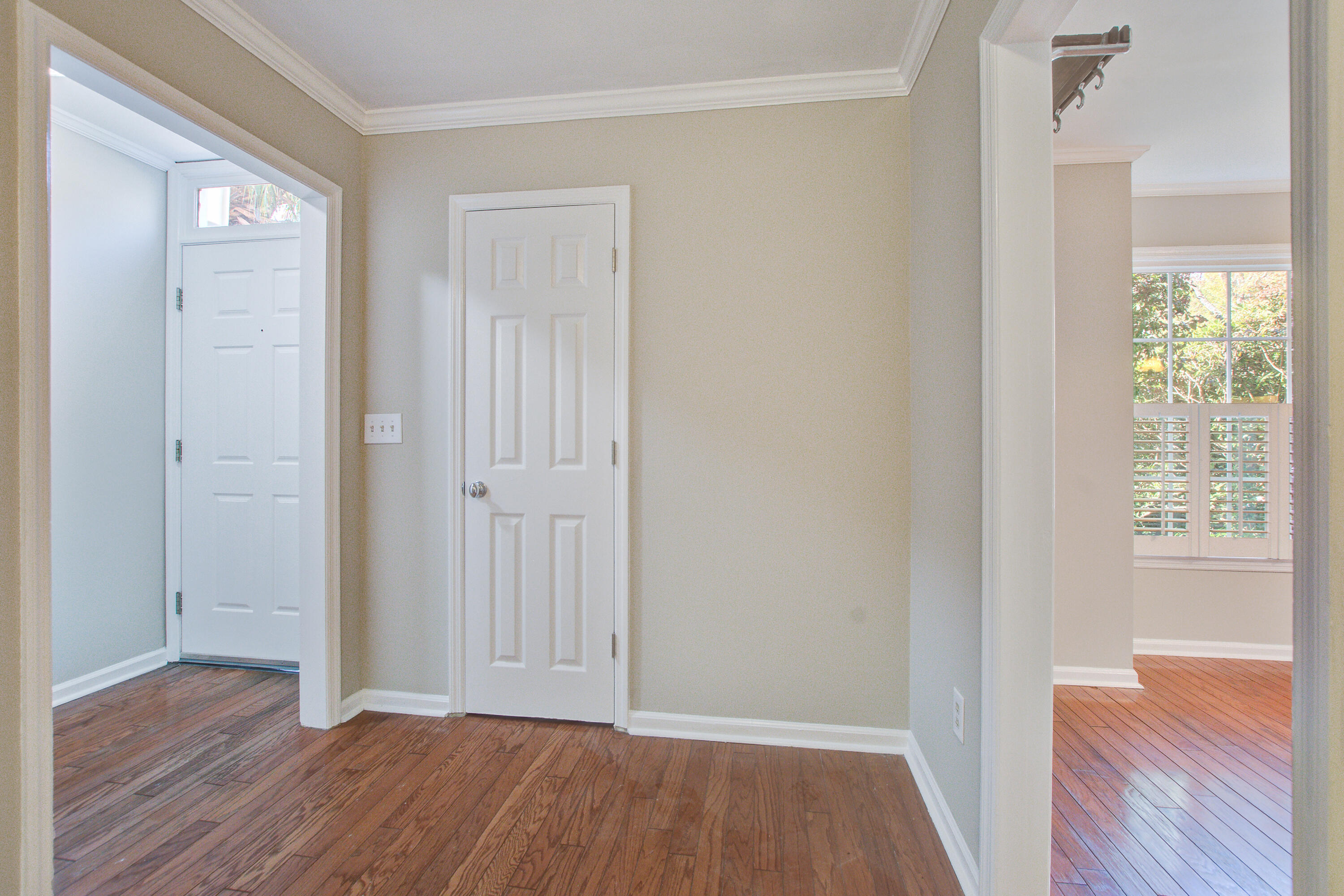 978 Governors Road Mount Pleasant, SC 29464 - Photo 3 of 28 978 (3)