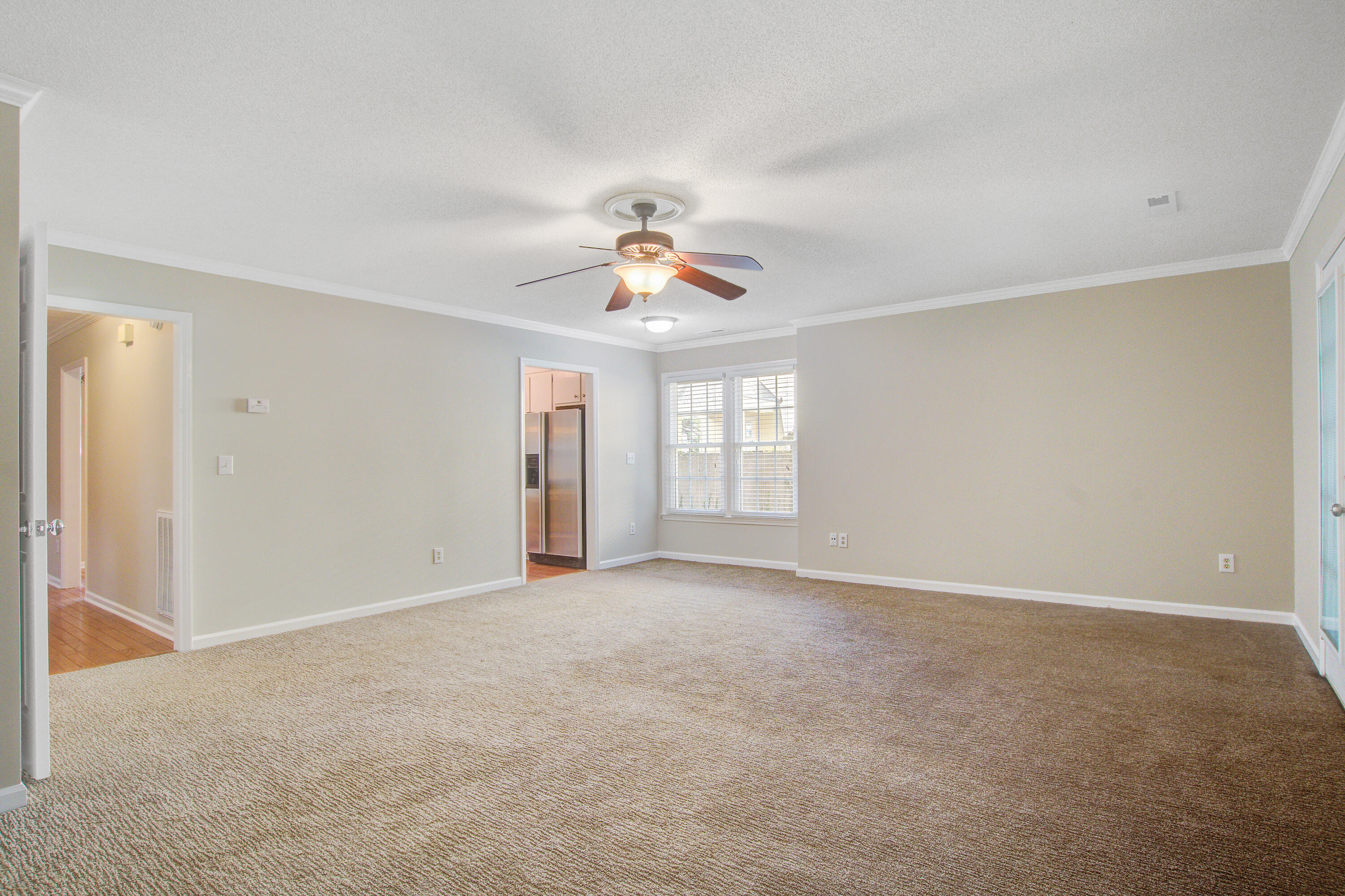 978 Governors Road Mount Pleasant, SC 29464 - Photo 6 of 28 978 (6)