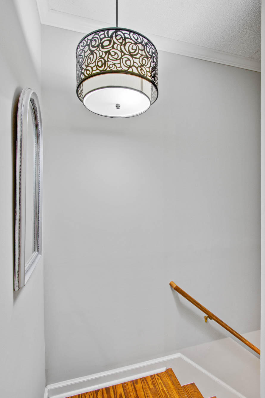 978 Governors Road Mount Pleasant, SC 29464 - Photo 8 of 18 17