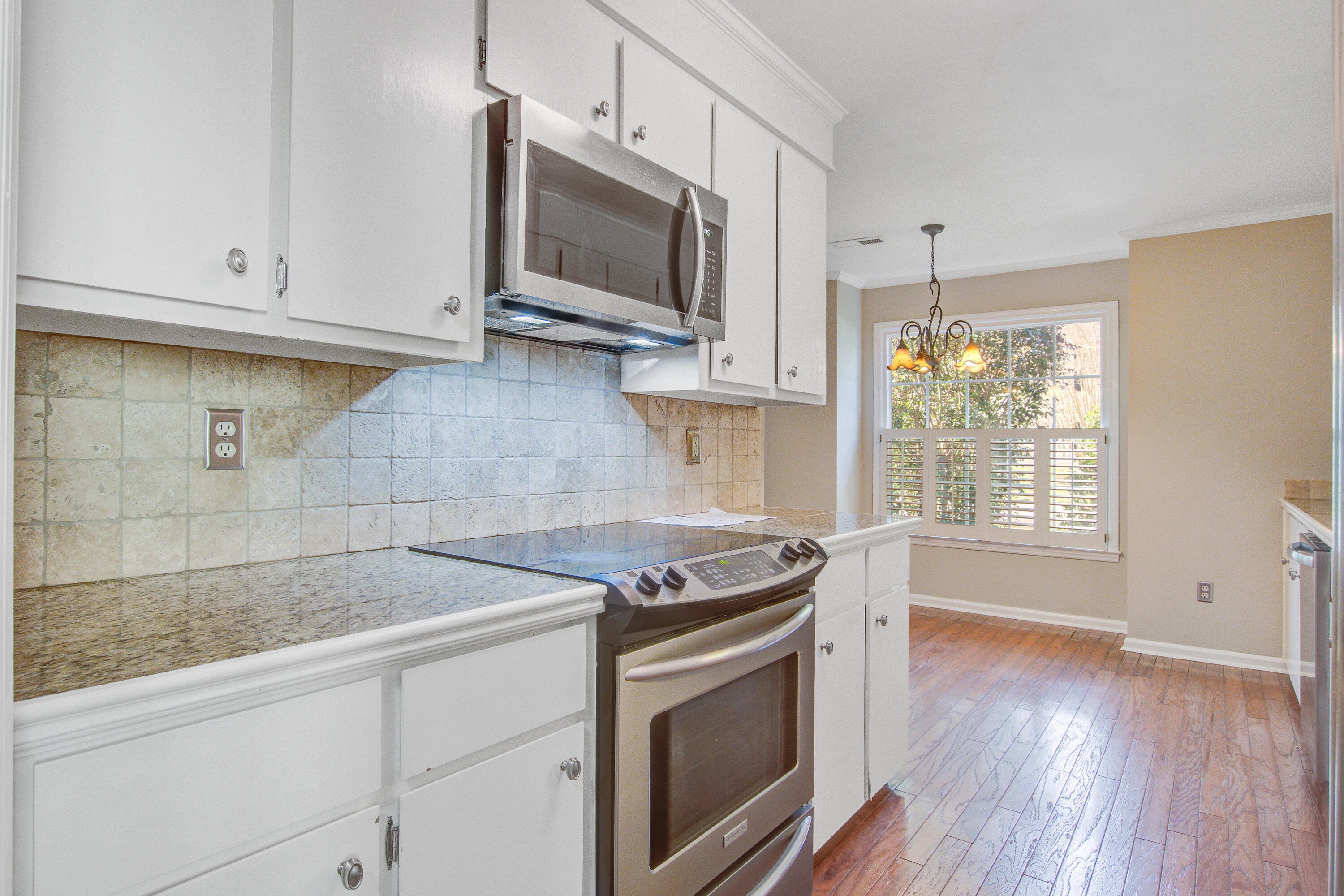 978 Governors Road Mount Pleasant, SC 29464 - Photo 8 of 28 978 (8)