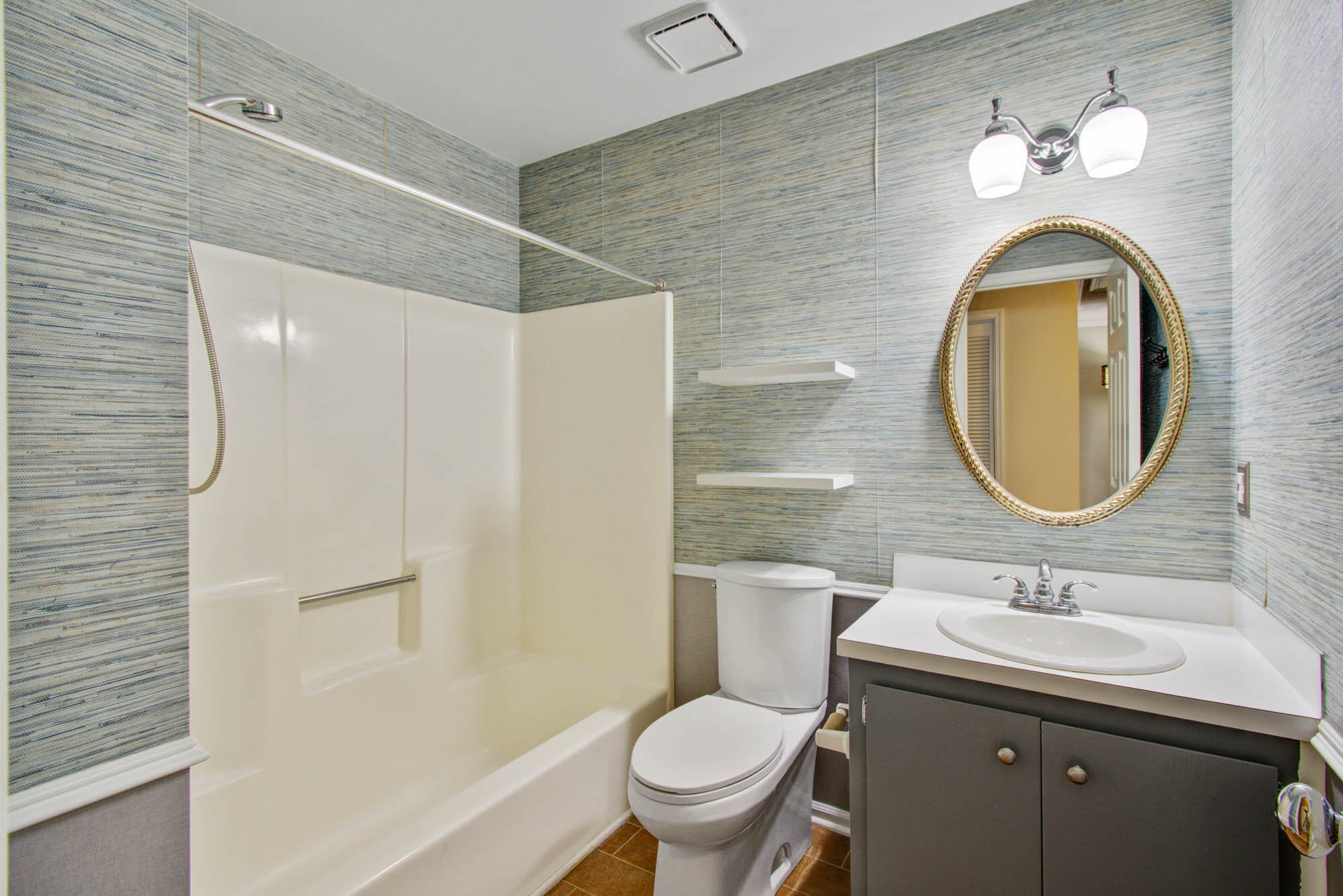 978 Governors Road Mount Pleasant, SC 29464 - Photo 10 of 18 20