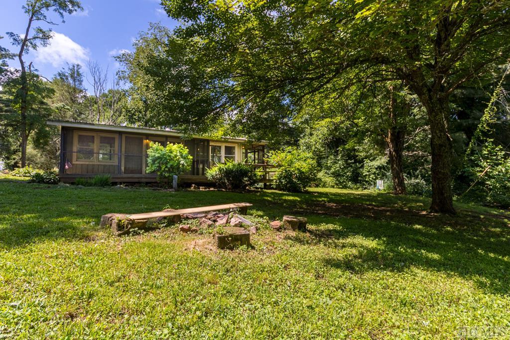 199 Tall Pines Road Scaly Mountain, NC 28775 - Photo 17 of 20 Gallery Image 17