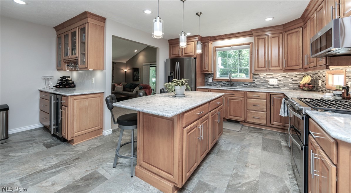 4511 Ranchwood Road Akron, OH 44333 - Photo 3 of 38