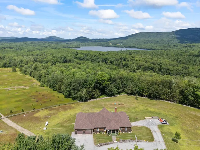 $1,195,000 | 507 Mt Pleasant Street, Rockport, ME 04856