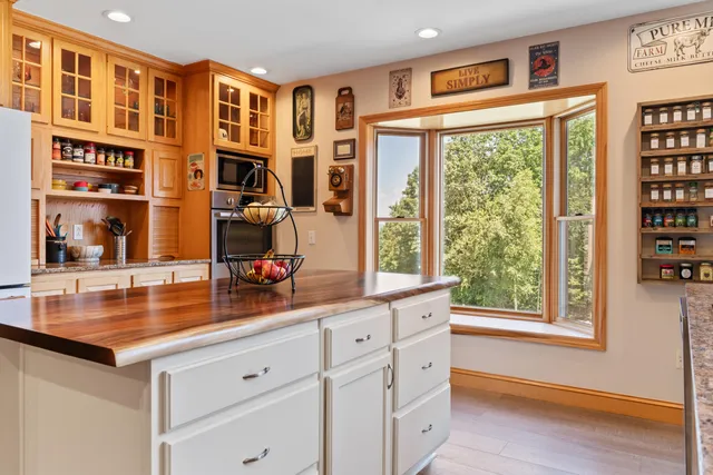 $1,195,000 | 507 Mt Pleasant Street, Rockport, ME 04856