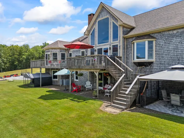 $1,195,000 | 507 Mt Pleasant Street, Rockport, ME 04856