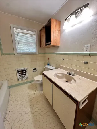 $2,800 | 1010 Academy Street, San Marcos, TX 78666