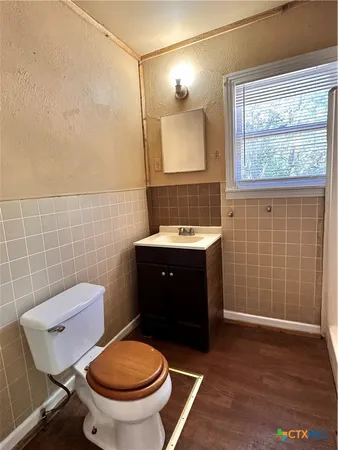 $2,800 | 1010 Academy Street, San Marcos, TX 78666