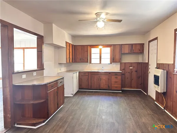 $2,800 | 1010 Academy Street, San Marcos, TX 78666