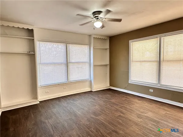 $2,800 | 1010 Academy Street, San Marcos, TX 78666