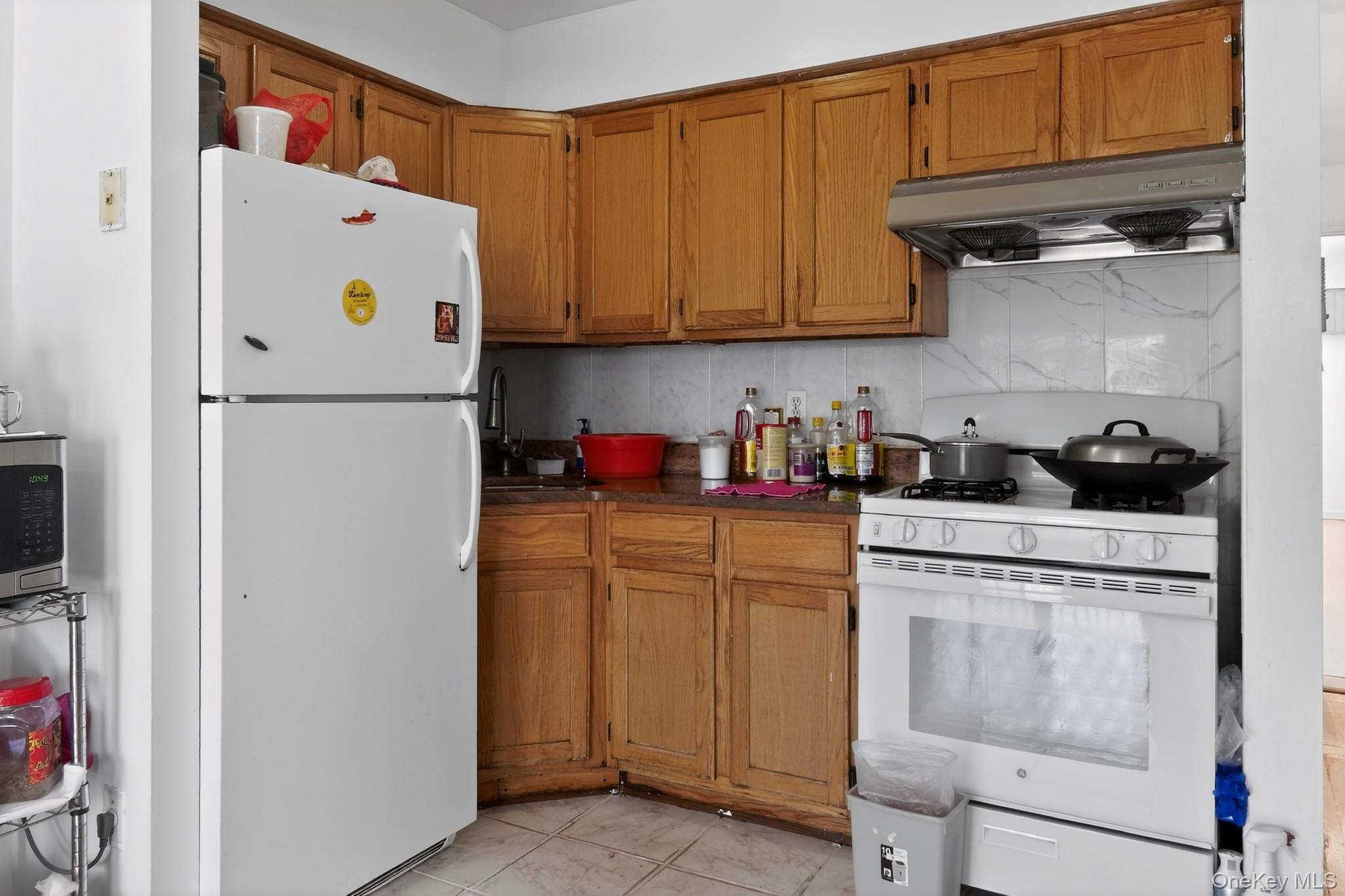 103-06 35th Avenue Queens, NY 11368 - Photo 3 of 18