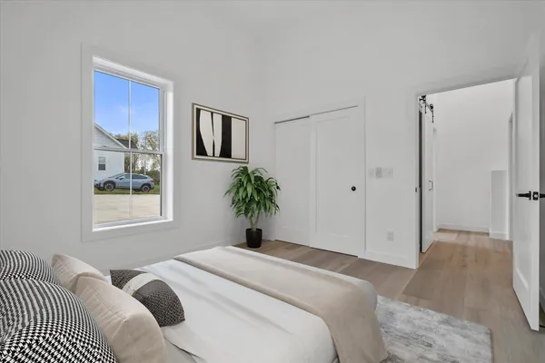 $1,750 | 308 Oak Street, Unit 101, Slinger, WI 53086