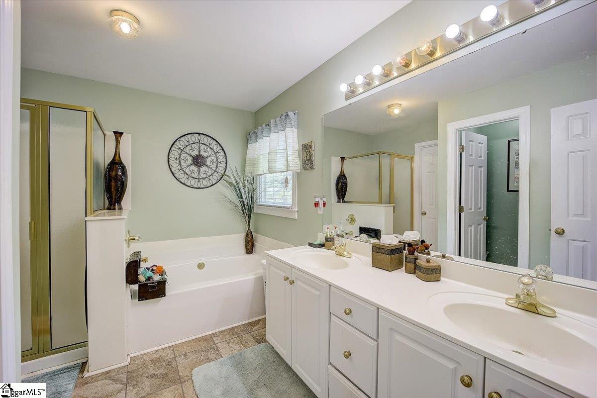 11 Bushberry Way Greer, SC 29650 - Photo 16 of 36 Gallery Image 16