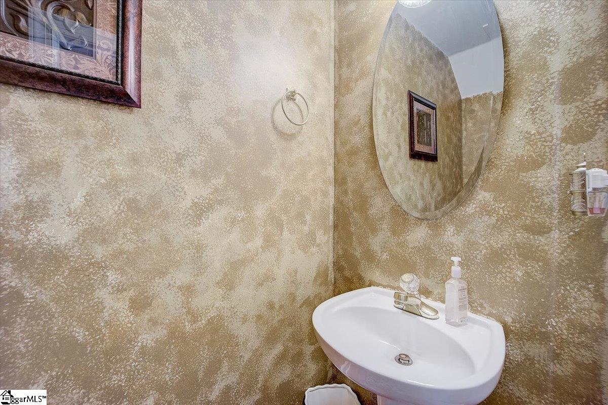 11 Bushberry Way Greer, SC 29650 - Photo 7 of 36 Gallery Image 7