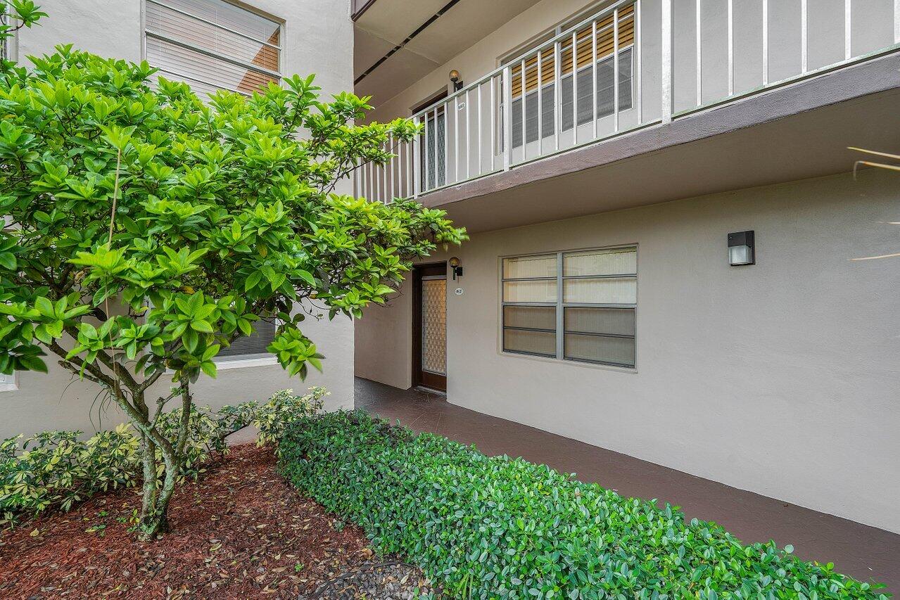 637 Normandy Lane, Unit N Delray Beach, FL 33484 - Photo 3 of 28 CORNER UNIT