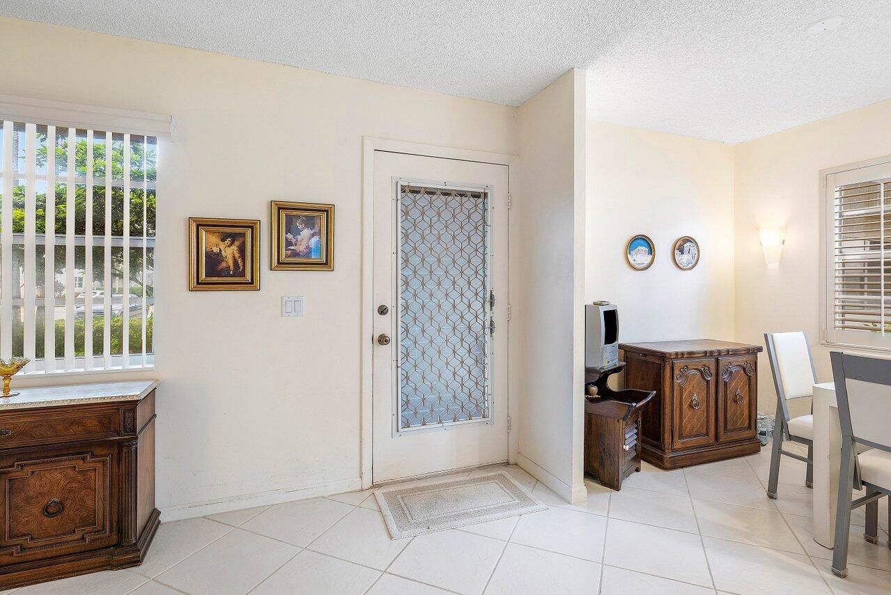 637 Normandy Lane, Unit N Delray Beach, FL 33484 - Photo 4 of 28 ENTRANCEE