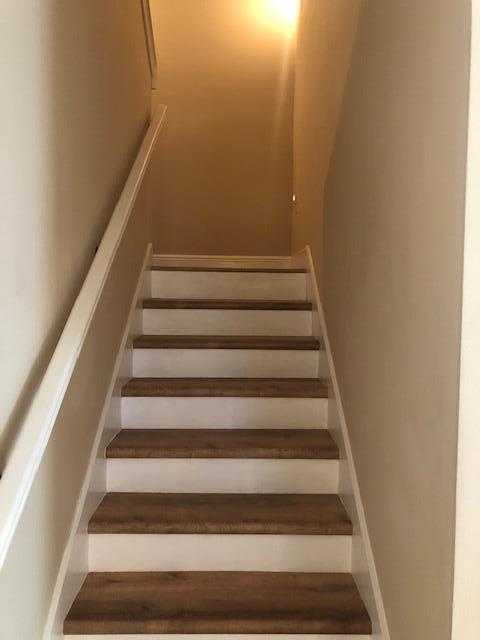 1594 Venice Avenue Fort Walton Beach, FL 32547 - Photo 14 of 22 Stairwell
