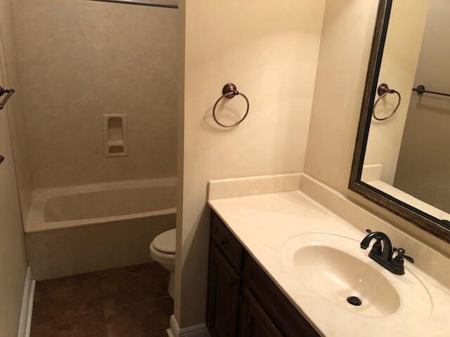 1594 Venice Avenue Fort Walton Beach, FL 32547 - Photo 20 of 22 2nd floor Full Bath