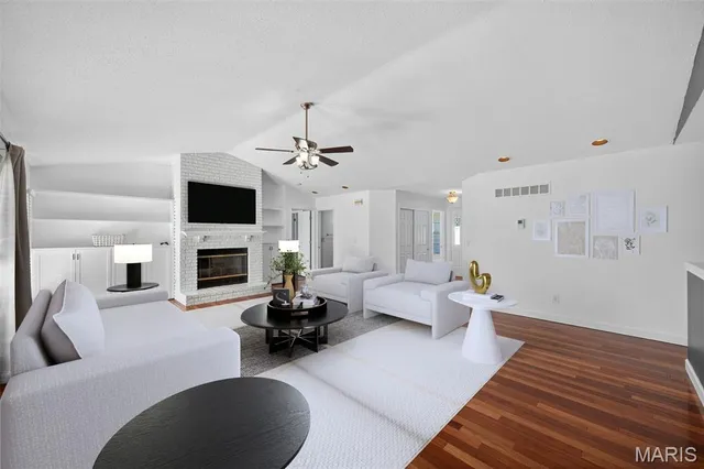 $529,900 | 6 Sailor Court, Lake St. Louis, MO 63367