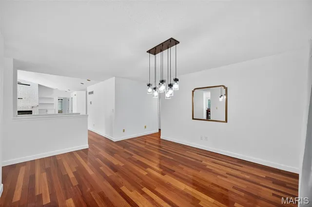 $529,900 | 6 Sailor Court, Lake St. Louis, MO 63367