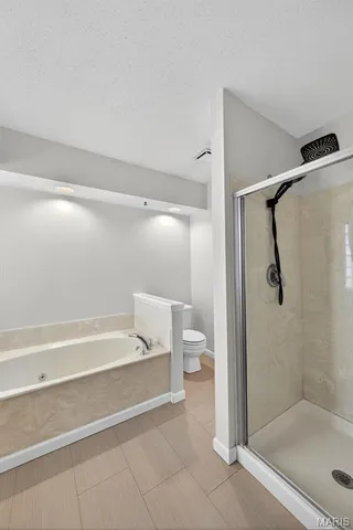 $529,900 | 6 Sailor Court, Lake St. Louis, MO 63367