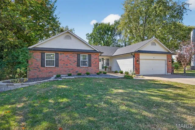 $529,900 | 6 Sailor Court, Lake St. Louis, MO 63367
