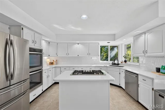 $529,900 | 6 Sailor Court, Lake St. Louis, MO 63367