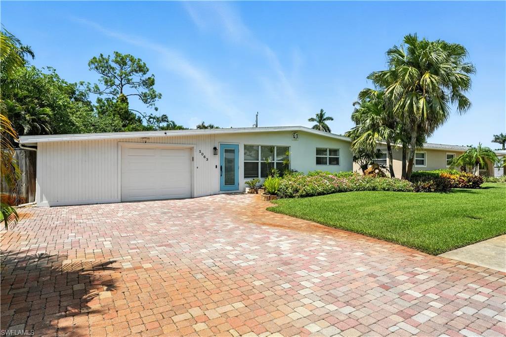 1063 22nd Avenue North Naples, FL 34103 - Photo 3 of 30