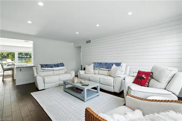 $1,350,000 | 1063 22nd Avenue North, Naples, FL 34103