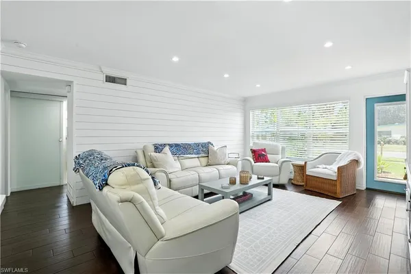 $1,350,000 | 1063 22nd Avenue North, Naples, FL 34103